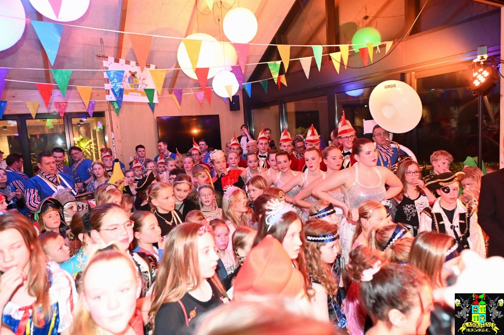 ../Images/Jeugddisco Middeleeuws Carnaval 040.jpg